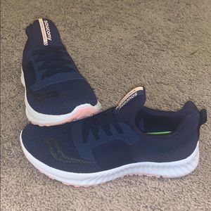 Saucony Women’s Dark Blue Shoes WORN ONCE!